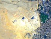 "ستظل المفضلة".. السفارة الأمريكية تنشر صورة رائعة للأهرامات من الفضاء