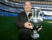 خينتو أسطورة ريال مدريد أبا للمرة الثالثة فى عمر الـ87 بحكم قضائي
