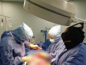 أطباء مستشفى الغردقة العام ينجحون في إجراء عملية قيصرية لمصابة بكورونا وتلد توأم