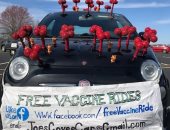 أمريكي يحول سيارته القديمة لوسيلة مواصلات مجانية لتلقى كبار السن لقاح كورونا