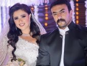 ياسمين عبد العزيز وأحمد العوضى بملابس الزفاف فى كواليس "اللي ملوش كبير"