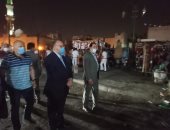 محافظ القاهرة يغلق عددا من المحال المخالفة خلال جولة مفاجئة بشوارع العاصمة