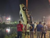 شهامة طالب أنقذ حياة عجوز يقود سيارة ملاكي سقطت بمياه النيل فى طنطا 