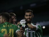 ريال بيتيس يتخطى غرناطة بثنائية في الدوري الإسباني.. فيديو