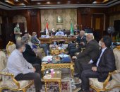 محافظ المنيا: متابعة دورية لمشروعات حياة كريمة على أرض الواقع