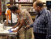 تحرير 55 محضر عدم ارتداء كمامة وغلق 17 محلا مخالفا فى دمياط 