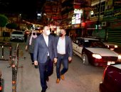 نائب محافظ الدقهلية يجرى جولة بالمنصورة لمتابعة الالتزام بغلق المحلات والمقاهى