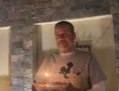 شريف منير يحتفل مع أولاده بعيد ميلاده: كل عام وأنا طيب "فيديو"