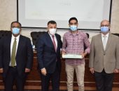 جامعة عين شمس تكرم أسر شهداء الجيش الأبيض وتؤكد: مصر لن تنسى أبدًا أبطالها