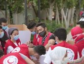 تامر حسنى يتطوع فى الهلال الأحمر لمساندة الشعب الفلسطينى.. صور