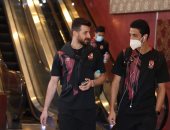 بعثة الأهلي تصل القاهرة بعد الفوز على الترجي في رادس.. صور