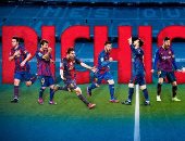 برشلونة يحتفل بأرقام ميسي وجائزة البيتشيتشي بعد نهاية الموسم