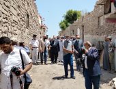 محافظ القاهرة يتفقد أعمال تطوير منطقة بطن البقرة فى مصر القديمة