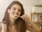5 نصائح للعناية بأسنانك أثناء فيروس كورونا..منها نظف لسانك