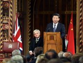 وزير خارجية الصين يدعو بريطانيا إلي تعزيز التفاهم وتبديد الشكوك بين الجانبين