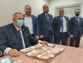 جمارك مطار القاهرة تحبط محاولة تهريب كمية من النقد الأجنبى