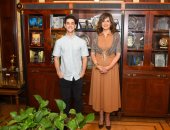 وزيرة الهجرة تعلن الفنان آدم الشرقاوى سفيرًا لمبادرة "اتكلم عربى" داخل مصر