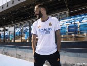 ريال مدريد يكشف عن قمصان الملكى الجديدة لموسم 2021 / 2022.. فيديو وصور