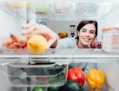 أفضل طريقة لتخزين الخضروات فى الثلاجة.. لفى الليمون بمناديل وماتغسليش الخيار