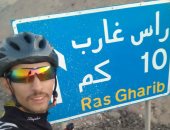 "البسكلتة بسكلتة".. عادل يسافر بين المحافظات بالدراجة ويخطط لرحلة إلى السعودية