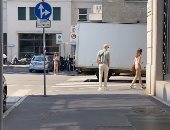 زيدان يتجول فى شوارع ميلانو بعد الرحيل عن ريال مدريد.. فيديو