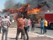 لحظة اندلاع النيران فى كافيتريات على كورنيش مدينة السويس.. فيديو وصور