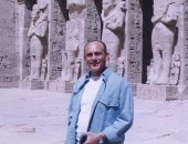 محمد صبحى مع آثار الأقصر فى صور منذ 19 عاما من تصوير مسلسل "فارس بلا جواد"
