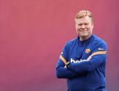 كومان يتحدث عن موقف 9 لاعبين من برشلونة في الموسم الجديد