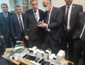 جمارك مطار القاهرة تحبط محاولة تهريب عددا من الهواتف والمناظير الجراحية