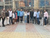 أشرف زكى وسط طلاب أكاديمية الفنون: "لحظه خاصه مع أبنائي الذين أصبحوا نجوم"