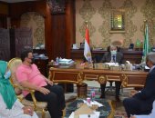 محافظة المنيا: تقديم كافة أوجه الدعم لـ"حياة كريمة" ومساندة المشروعات الصغيرة