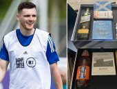 يورو 2020 .. هدية خاصة من روبرتسون لزملائه فى منتخب أسكتلندا