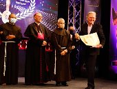 تكريم حسين فهمي وسهير المرشدي وعمر خيرت فى مهرجان المركز الكاثوليكي