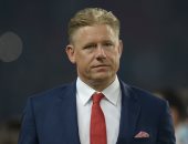 بيتر شمايكل ينتقد قرار استكمال مباراة الدنمارك وفنلندا بعد واقعة إريكسن