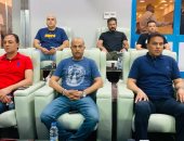 حسام البدرى وجهازه يتابعون ودية المنتخب الأولمبى وجنوب افريقيا باستاد السويس