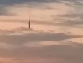 جسم غريب يطير فى سماء الولايات المتحدة يعتقد أنه مركبة فضائية.. فيديو