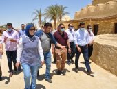 وفد من هيئة تنشيط السياحة يتفقد المواقع السياحية بمحافظة الفيوم.. صور