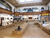 وكيلة متحف الفن الحديث تستعرض تاريخ المتحف ومقتنايته..  فيديو