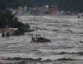 مصرع 7 على الأقل وأكثر من 20 مفقودا بسبب الفيضانات بنيبال.. فيديو وصور