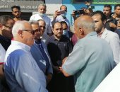 وفد "محلية النواب" يتفقد تطوير عشوائيات بورسعيد.. ومواطنون: ربنا يخليلنا السيسى