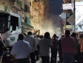 الحماية المدنية بالإسكندرية تواصل البحث عن ضحايا أسفل عقار العطارين المنهار