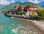 حالة وفاة واحدة بفيروس كورونا فى مملكة بوتان.. والسبب تصرف ملهم من الملك