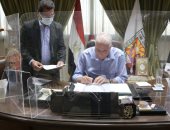 محافظ جنوب سيناء يصدق على 270 حالة تصالح على مخالفات البناء بدهب