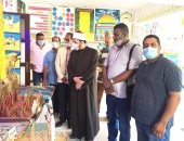 وكيل المنطقة الأزهرية بالإسكندرية يتفقد الوسائل التعليمية الجديدة