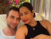 شيرين عبد الوهاب تخرس الألسنة: حسام زوجى من أنضف رجال الدنيا وبيحبنى أكتر من نفسه.. الفيزا بتاعتى مش معاه وكل الكلام مش مظبوط.. أنا كلى ملكه وكفاية أنه طلع من حياتى الناس اللى بتستغلنى.. وادعولى بالذرية الصالحة