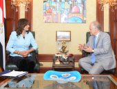 وزيرة الهجرة تستقبل سفير اليونان لتنظيم رحلة الشباب اليونانيين والقبارصة لمصر