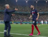 يورو 2020.. إصابة كريم بنزيما خلال مباراة منتخب فرنسا ضد سويسرا