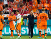 دي بور على وشك الإقالة خلال ساعات بعد وداع هولندا يورو 2020