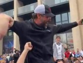 يورو 2020.. شبيه كلوب يظهر بين جماهير إنجلترا قبل مواجهة ألمانيا "فيديو وصور"