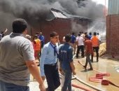 إخماد حريق داخل مصنع ولاعات فى منطقة كوم أبو راضى الصناعية ببنى سويف 
